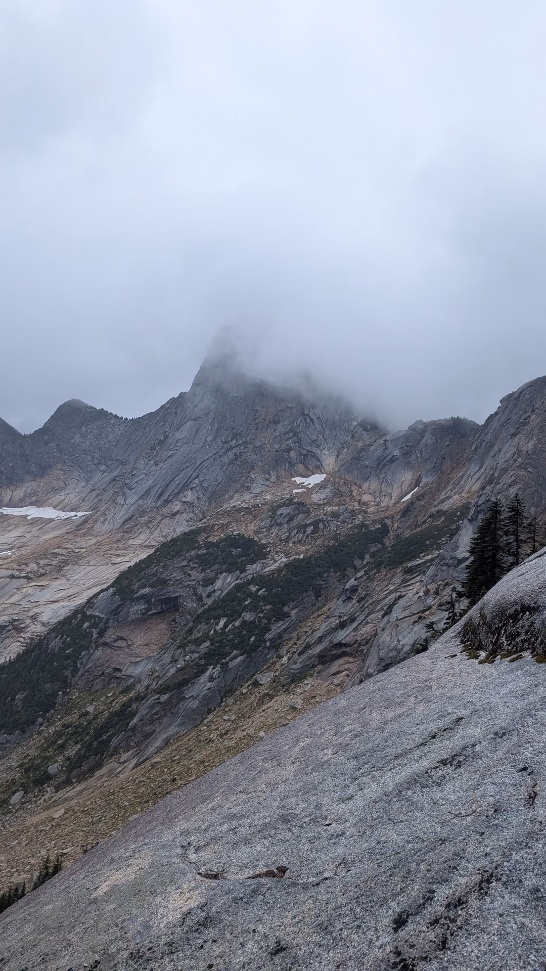 Partially obscurred Yak peak directly ahead. Zopkios is to the right